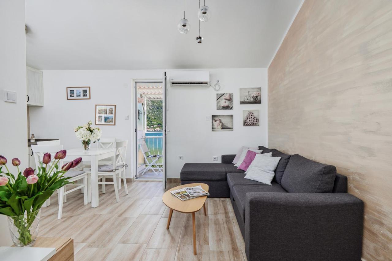 Apartment Plagenti With Sea View Котор Екстериор снимка